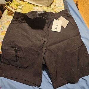 Womens size 8 US Mountain Hardwear Shorts NEW